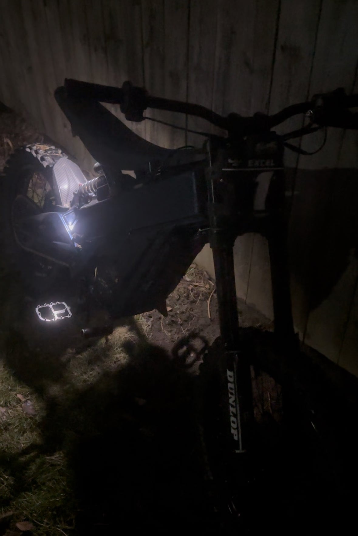 [PREORDER] BATTERY POWERED ROCKLIGHT